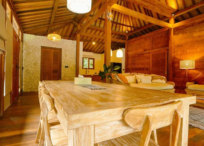 Guest house Rumah Bambu Gladek Dua 4*