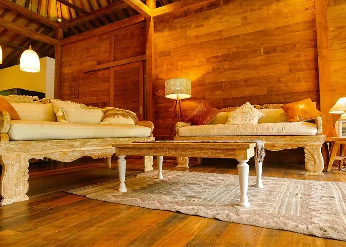 Rumah Bambu Gladek Dua 4*