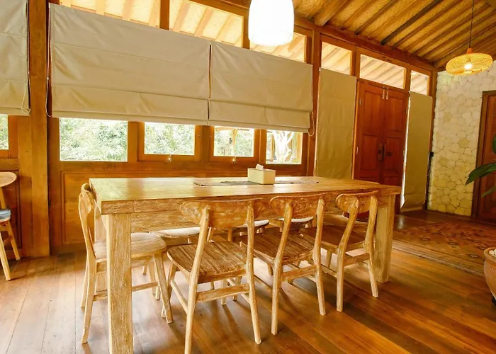 Rumah Bambu Gladek Dua Uluwatu (Bali)