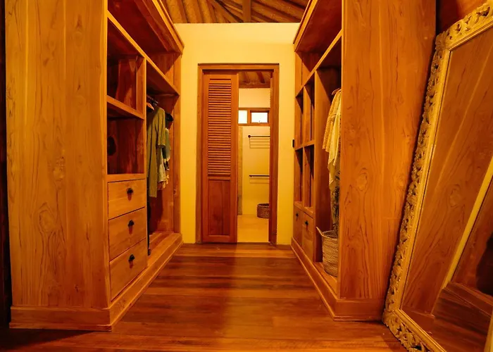 Rumah Bambu Gladek Dua Uluwatu (Bali)