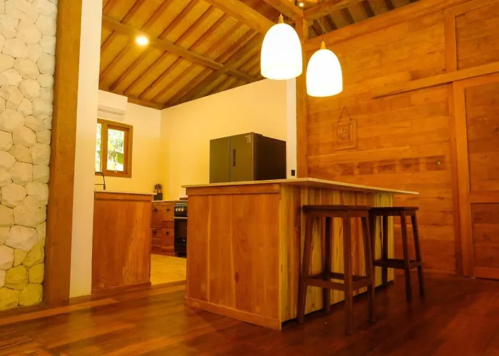 Rumah Bambu Gladek Dua