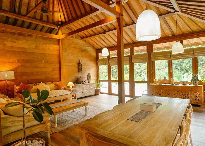Rumah Bambu Gladek Dua 4*