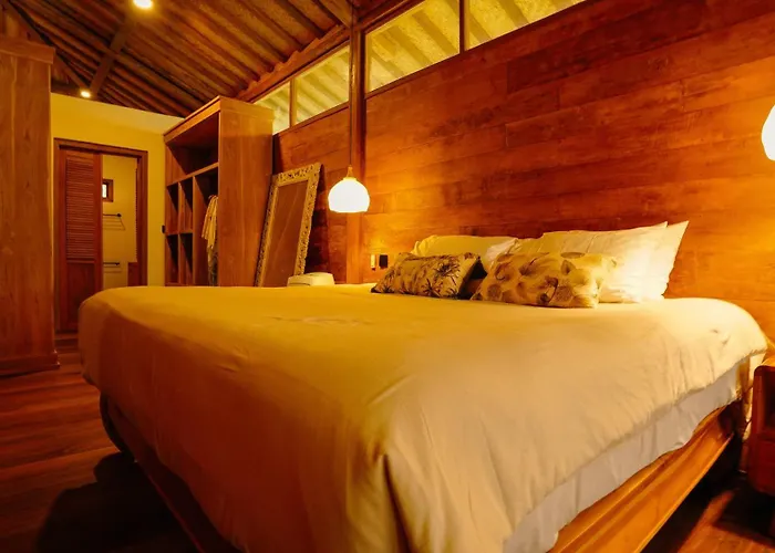 Rumah Bambu Gladek Dua