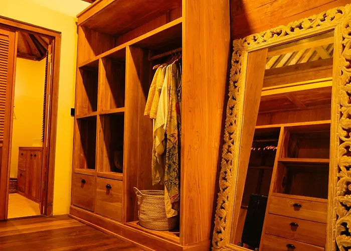 Rumah Bambu Gladek Dua Uluwatu (Bali)