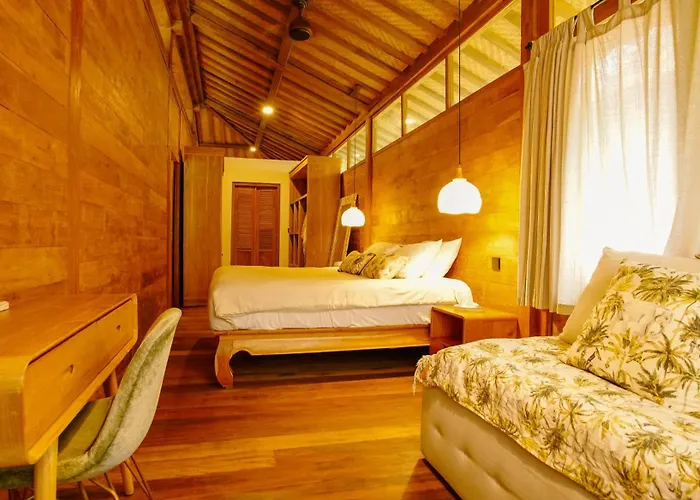 Rumah Bambu Gladek Dua Guest house