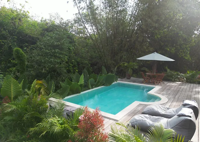 Rumah Bambu Gladek Dua